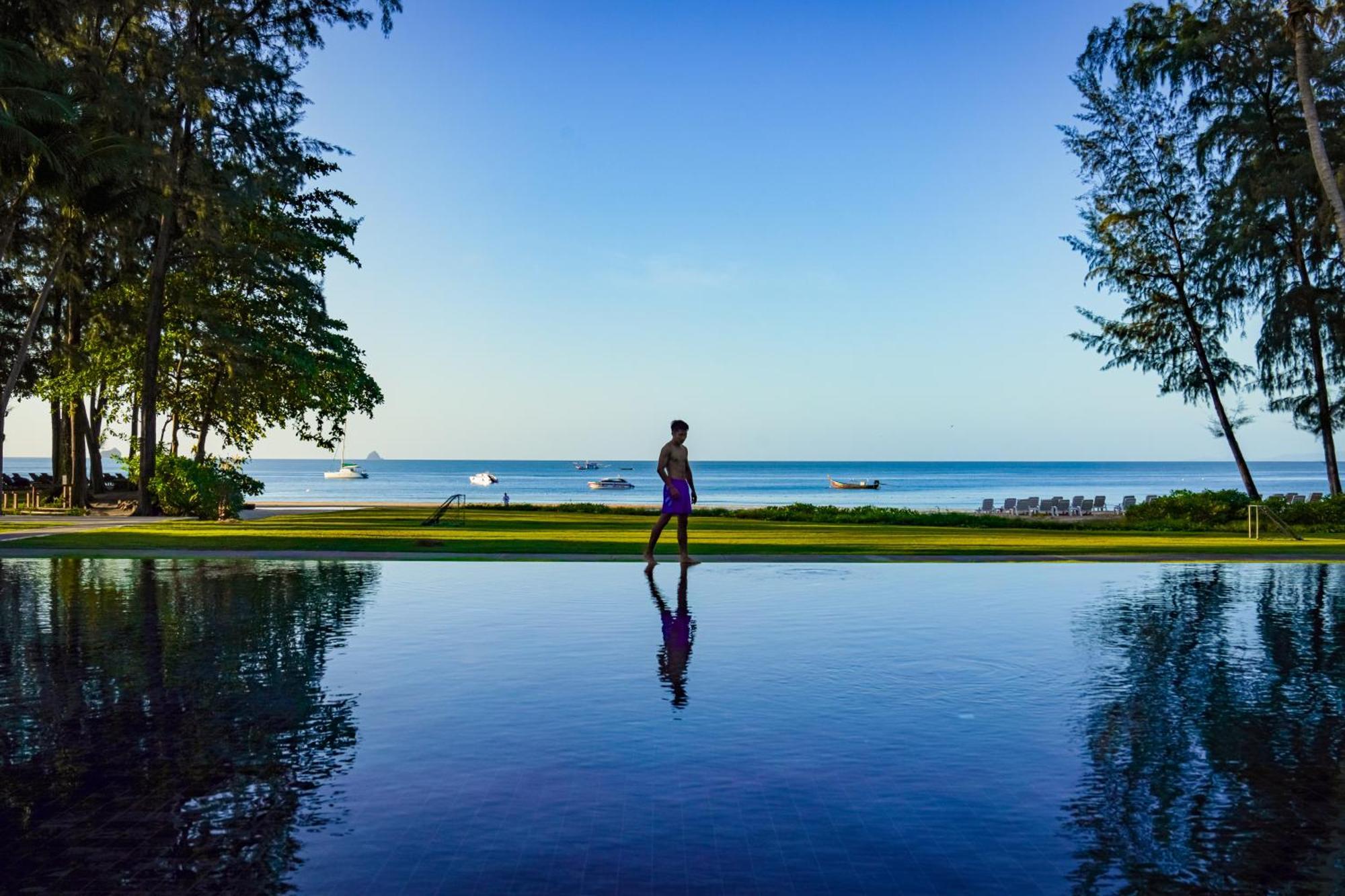 Dusit Thani Krabi Beach Resort - Sha Extra Plus Klong Muang Beach Exterior foto View of the Andaman Sea from the resort