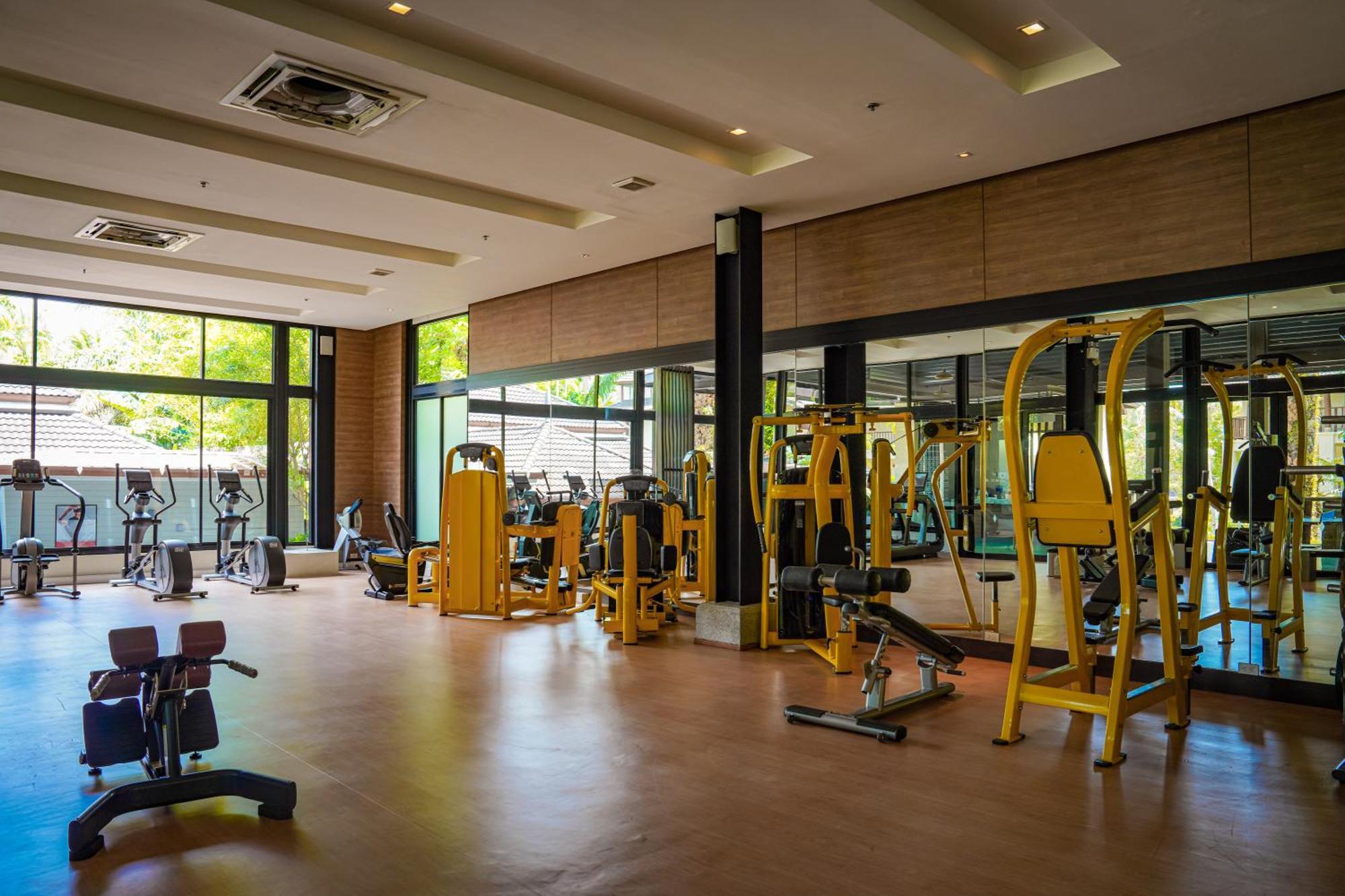 Dusit Thani Krabi Beach Resort - Sha Extra Plus Klong Muang Beach Exterior foto The gym at the hotel
