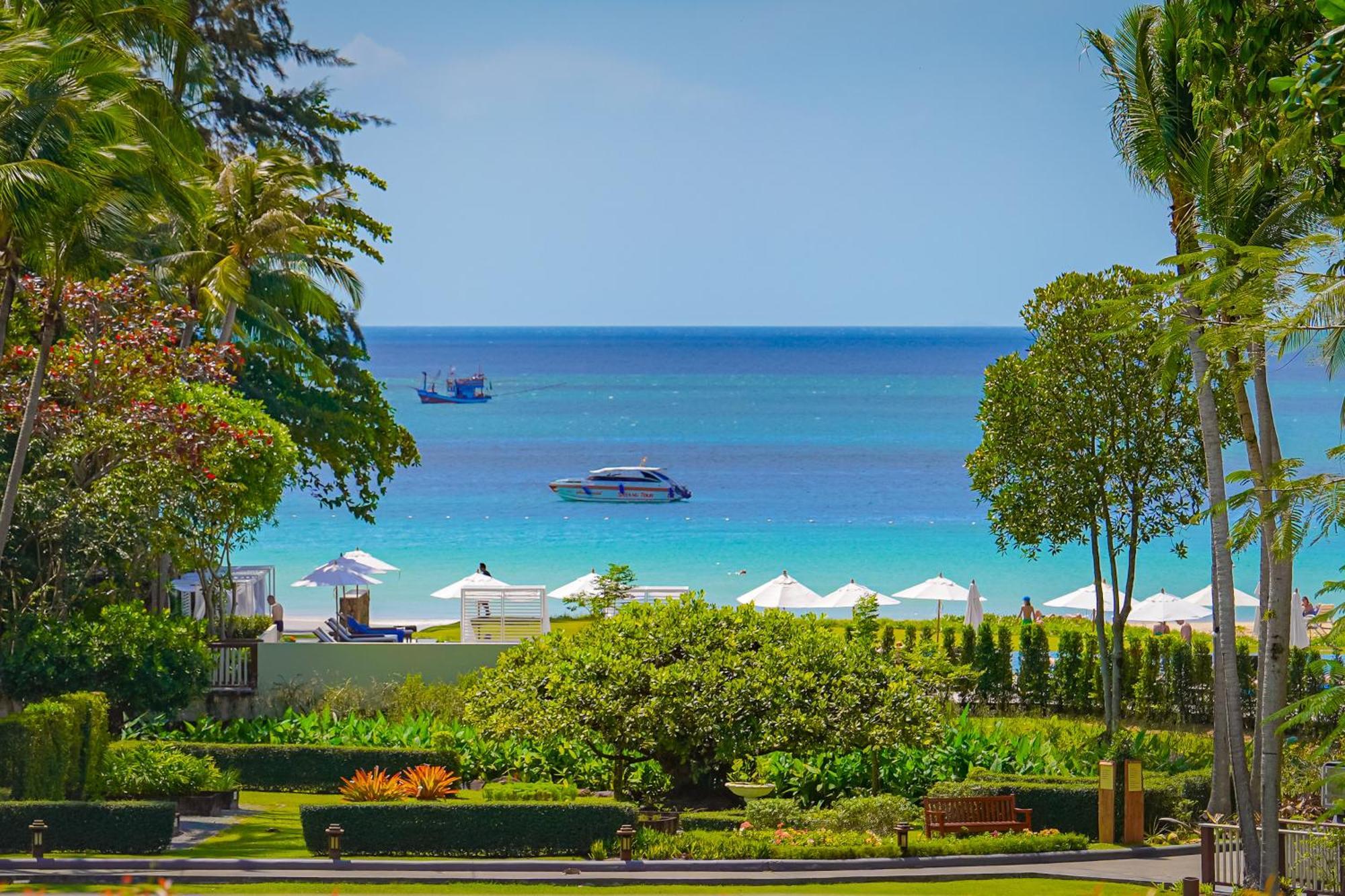 Dusit Thani Krabi Beach Resort - Sha Extra Plus Klong Muang Beach Exterior foto View of the beach from the hotel