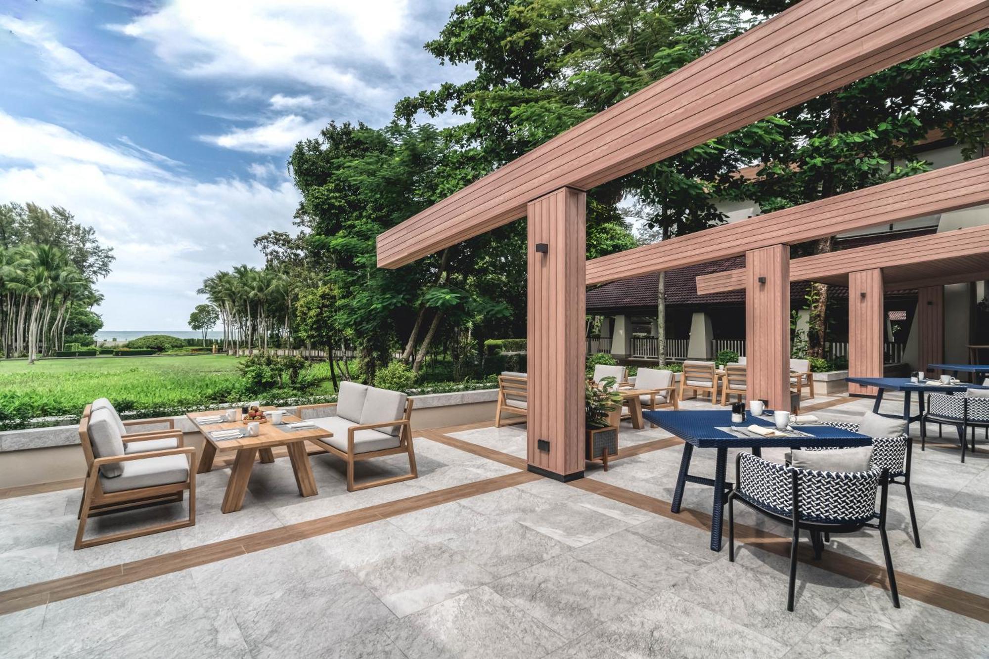 Dusit Thani Krabi Beach Resort - Sha Extra Plus Klong Muang Beach Exterior foto The Deck