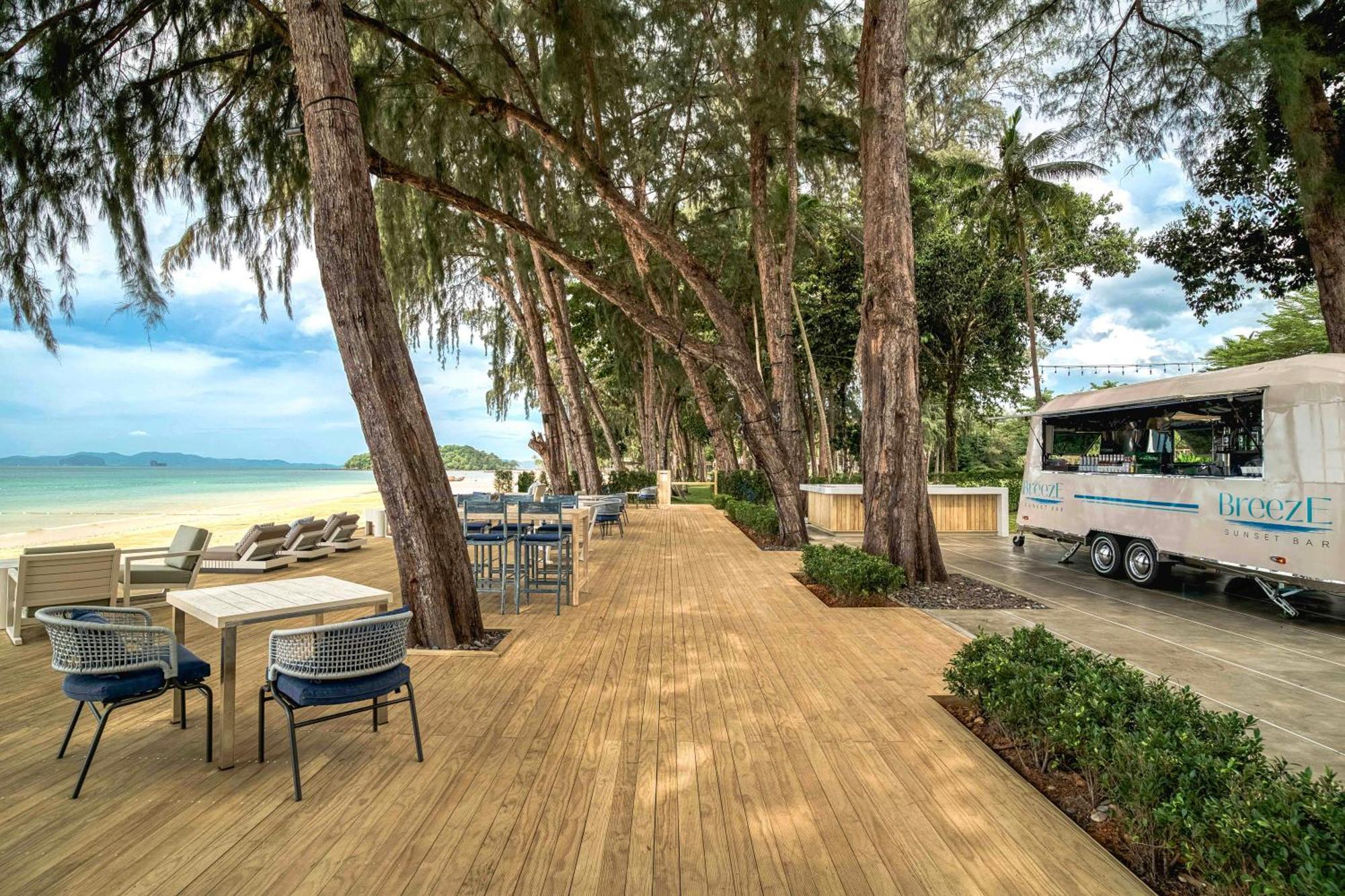 Dusit Thani Krabi Beach Resort - Sha Extra Plus Klong Muang Beach Exterior foto The beach at the resort